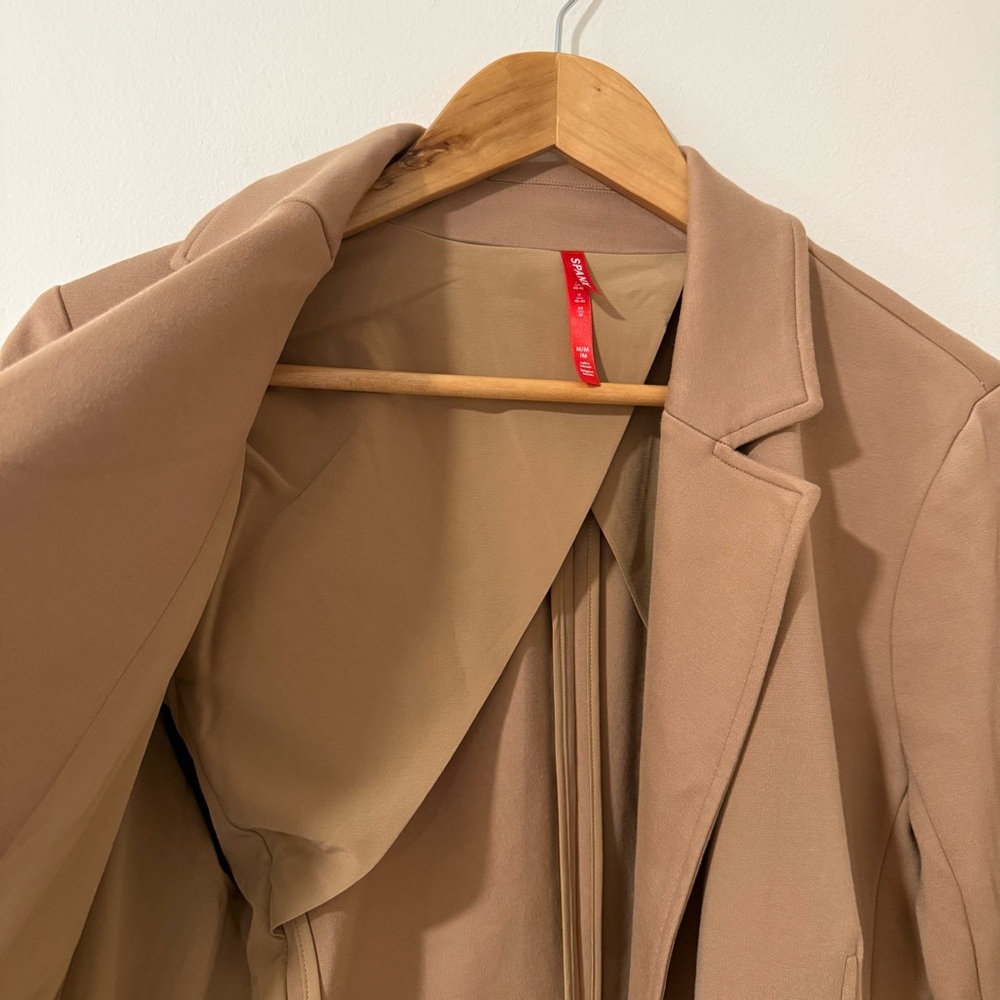 SPANX Tan Asymmetrical Fitted Tailored Long Sleeve Blazer M ($228) NWOT - Picture 5 of 7